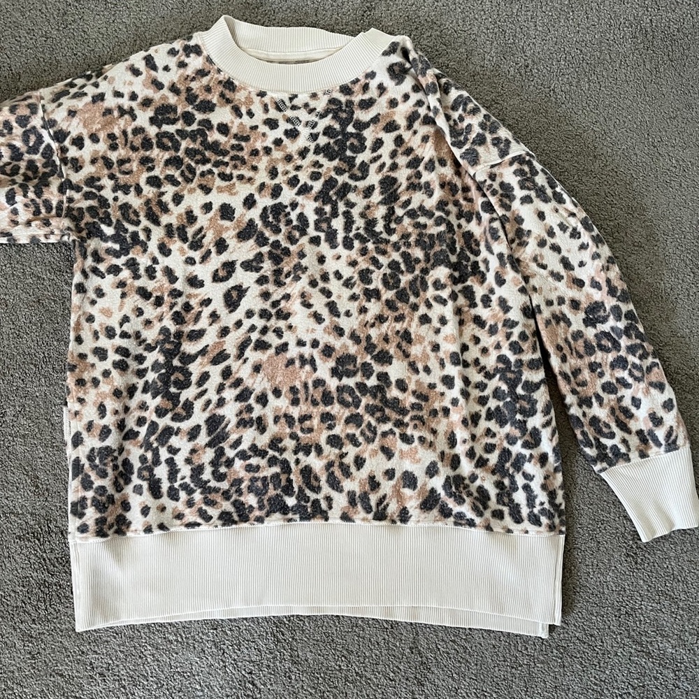 Arie Cheetah print crew neck sweatshirt